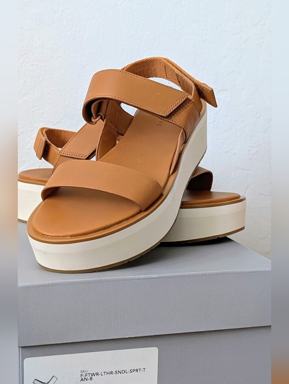 (NEW IN BOX♥️) Everlane Tan Leather Platform Sport Sandals Size 8 Never Worn